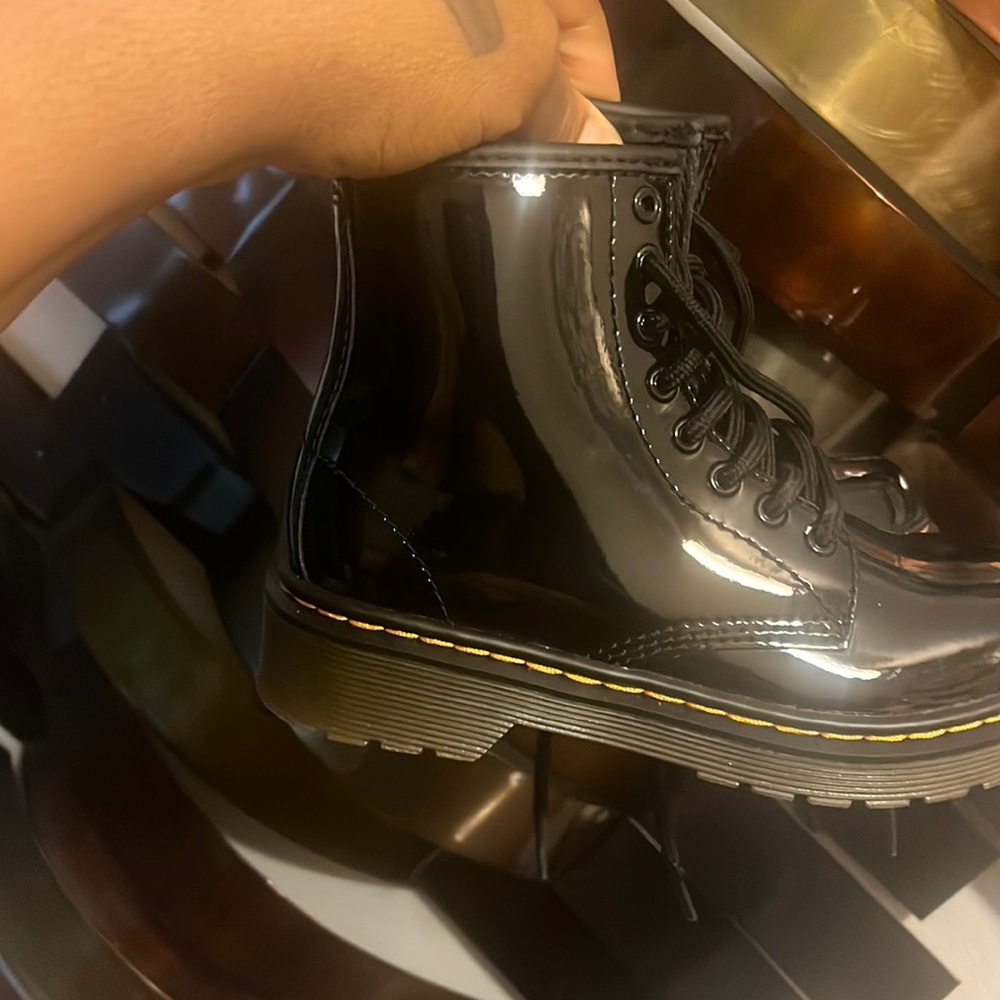 Black Dr. Martens in excellent condition work once.